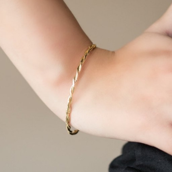 Paparazzi Twist and Shimmer Bracelet - Picture 2 of 3